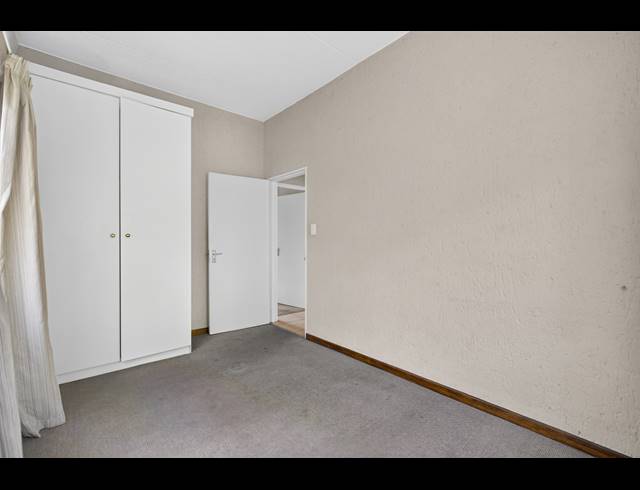 2 BEDROOM APARTMENT FOR SALE IN PAULSHOF
